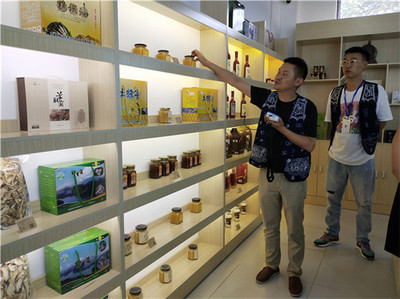 滇滬攜手·脫貧攻堅(jiān)｜洱源縣電子商務(wù)助力鄉(xiāng)村振興，70余個特色產(chǎn)品入駐上海交大